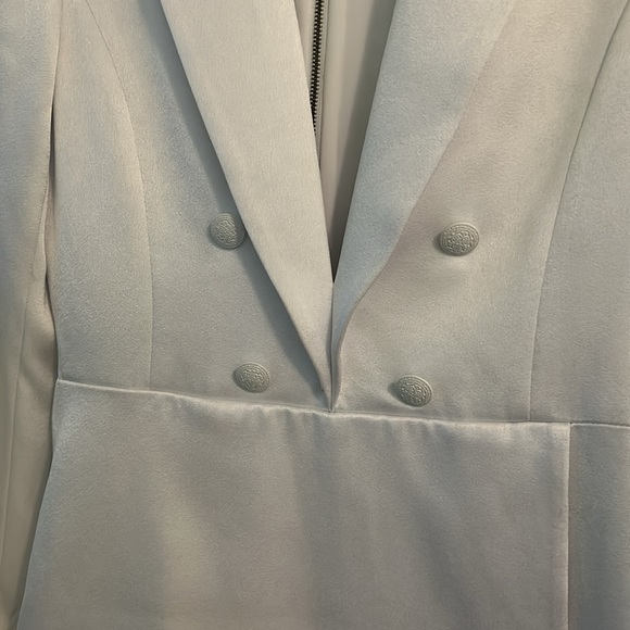 ALICE + OLIVIA
Mayra wrap-effect satin-crepe playsuit size 4 - Picture 7 of 12